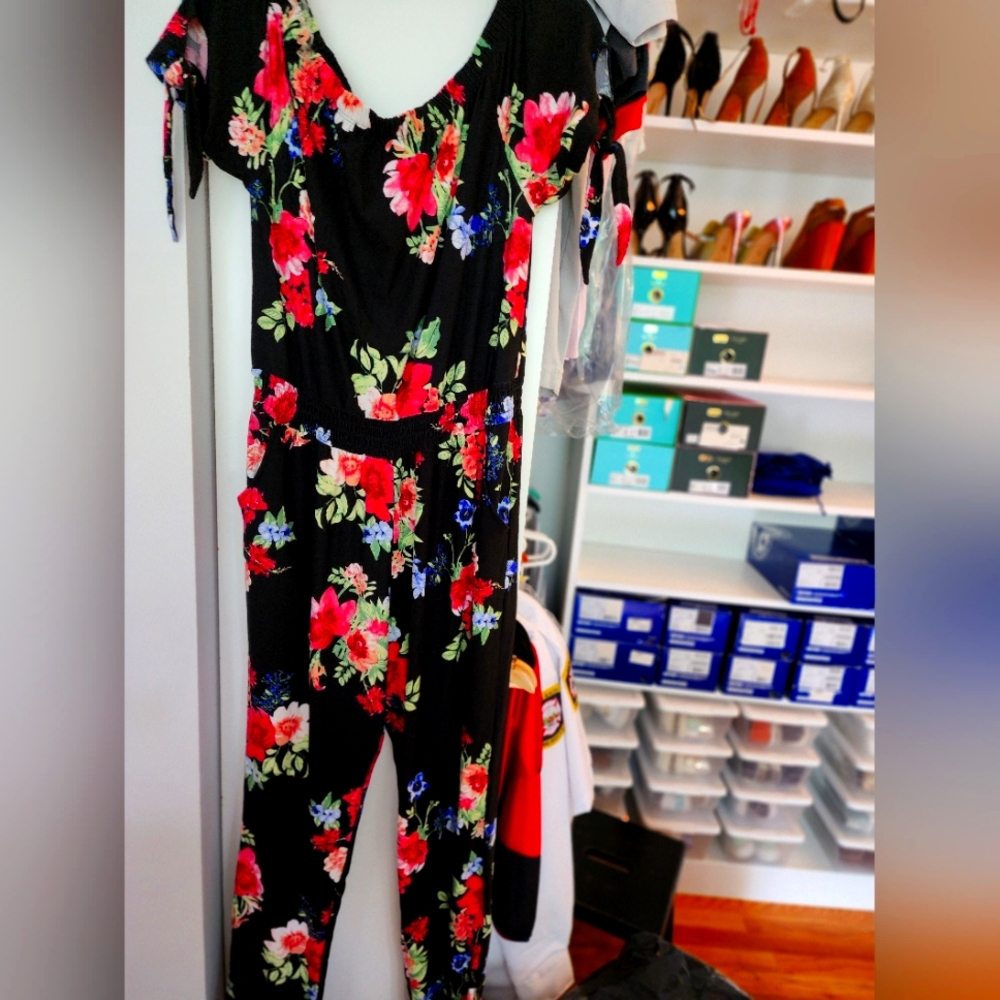 Juniors jump suite new never worn with tags